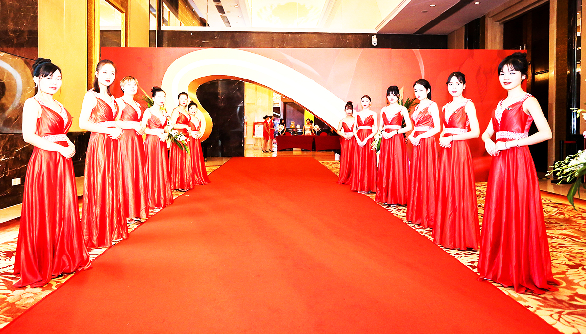 �V������c��Ӳ߄���˾�ṩ�ĵµ伯�F����cʢ�䰸���p��1