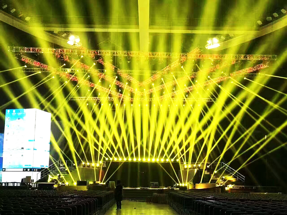 廣州年會(huì)策劃公司提供的合富置業(yè)2016年會(huì)案例1