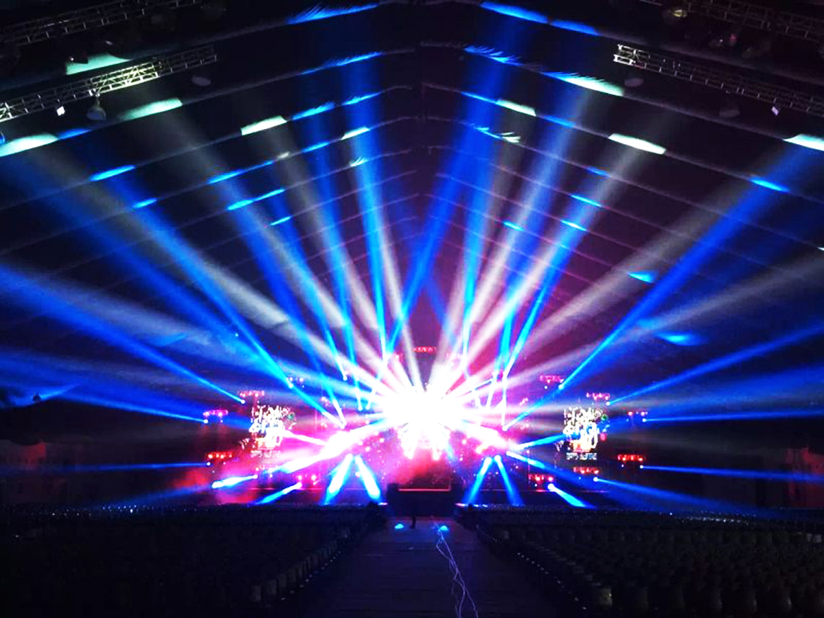 廣州活動(dòng)策劃公司提供的美顏秘笈果感2016亞洲超級(jí)巨星演唱會(huì)案例賞析