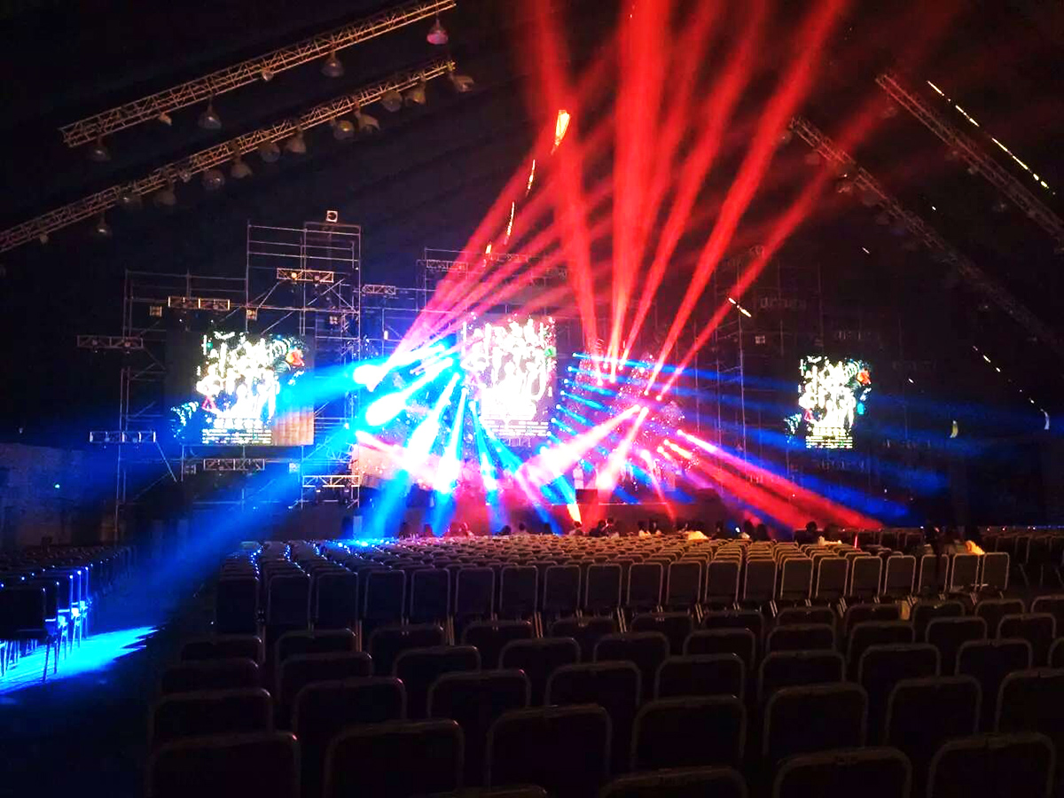 廣州活動(dòng)策劃公司提供的美顏秘笈果感2016亞洲超級(jí)巨星演唱會(huì)案例賞析