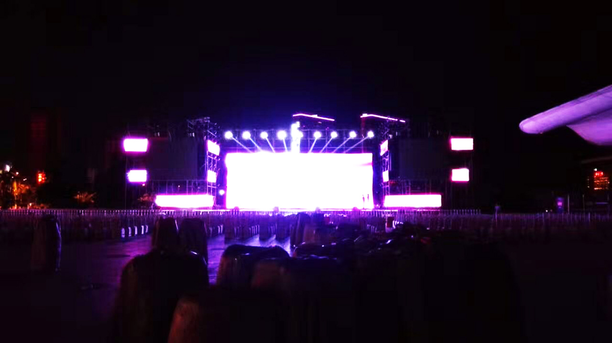 廣州演出活動公司提供的2016年斌紛西海岸鳳凰城音樂節案例賞析3